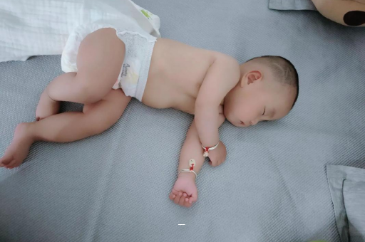 大同几个月宝宝可以竖抱